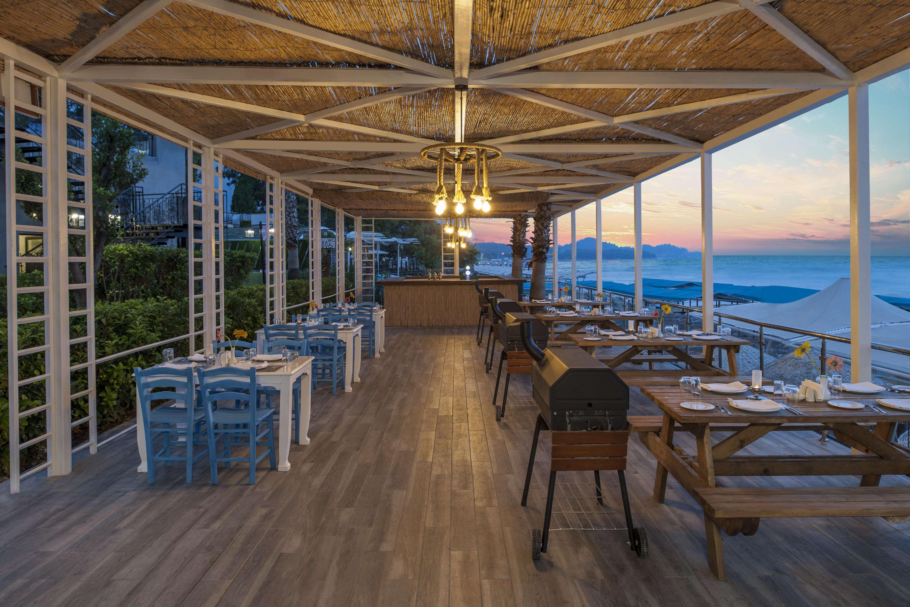 Doubletree By Hilton Antalya-Kemer All-Inclusive Resort Ristorante foto