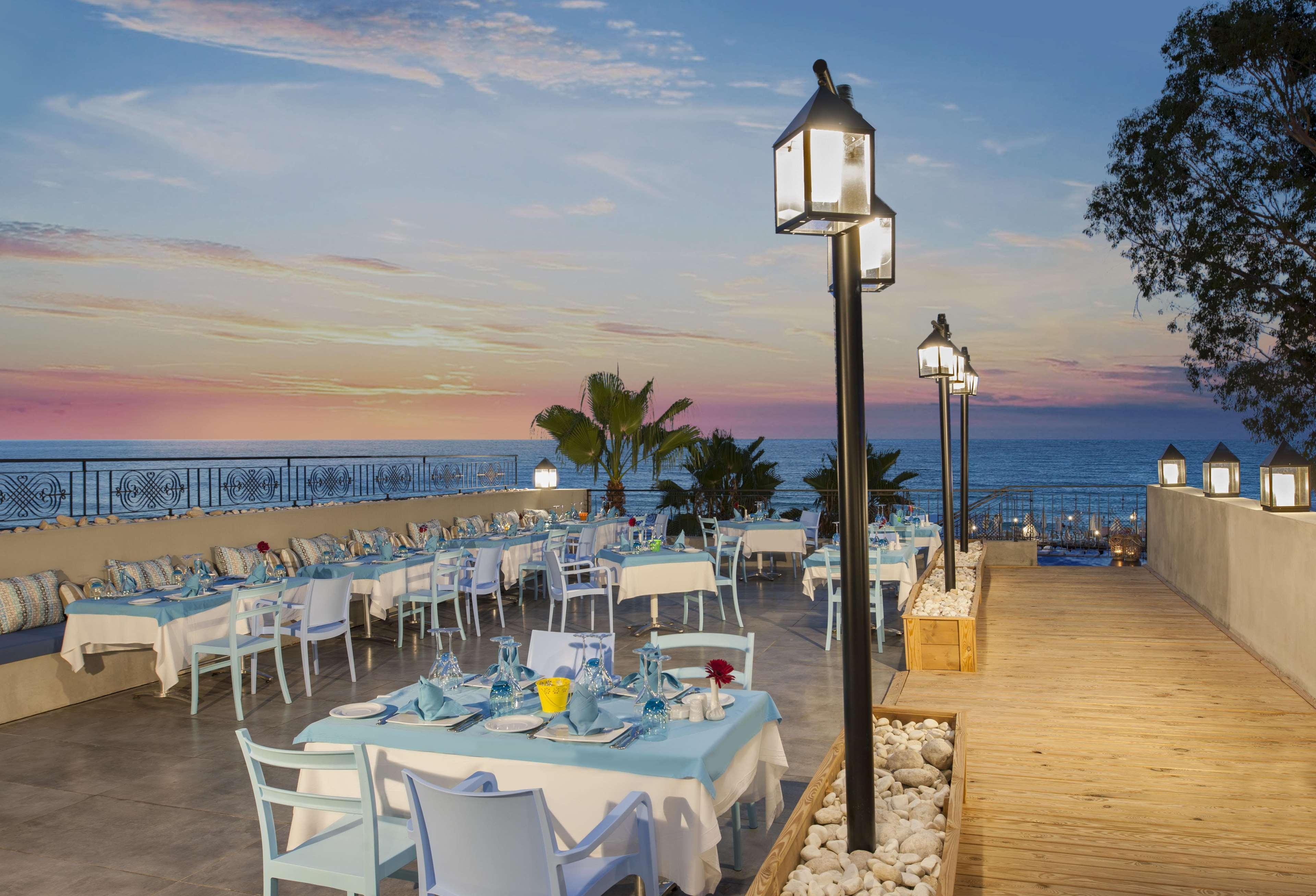 Doubletree By Hilton Antalya-Kemer All-Inclusive Resort Ristorante foto