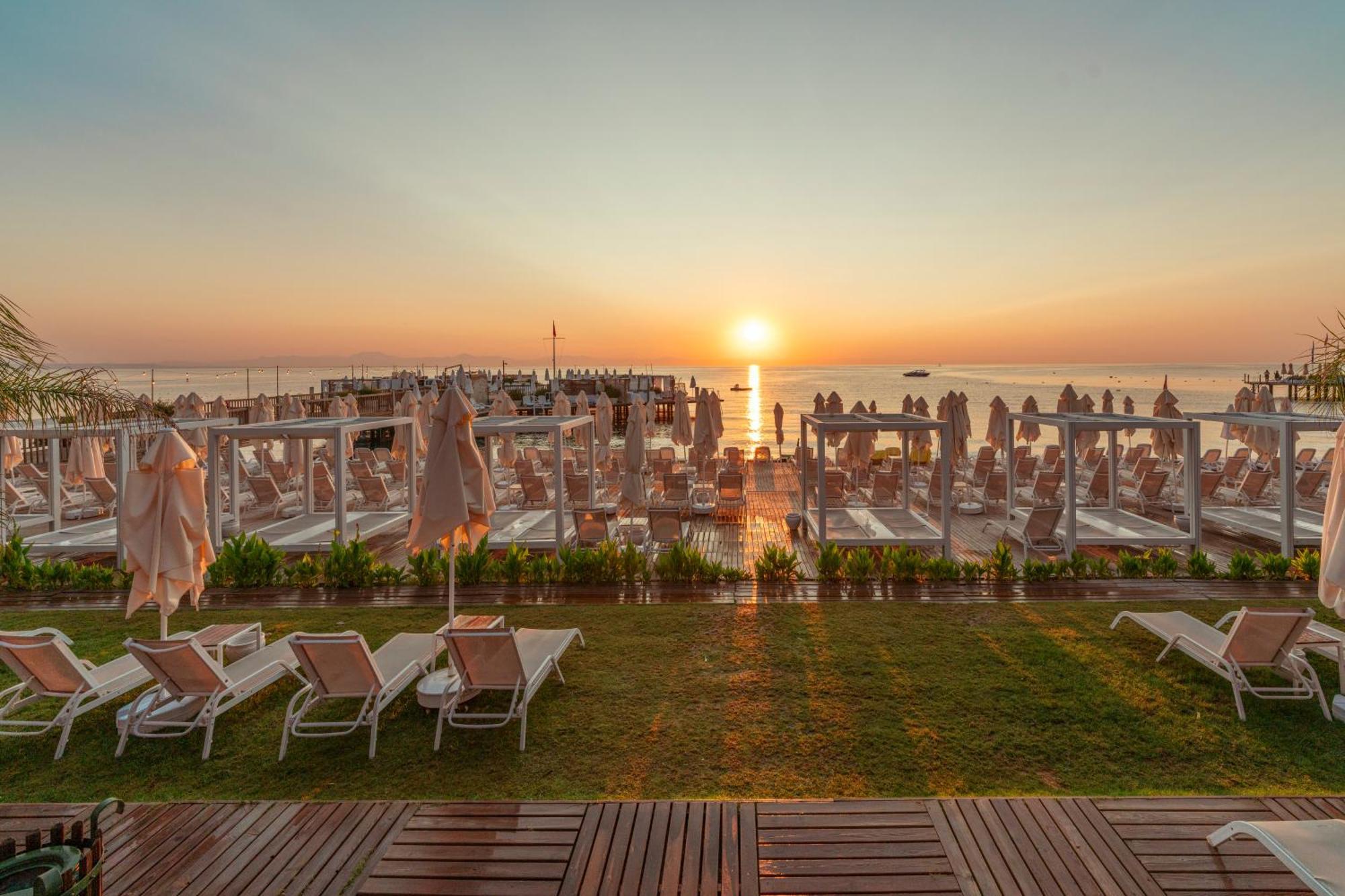 Doubletree By Hilton Antalya-Kemer All-Inclusive Resort Esterno foto